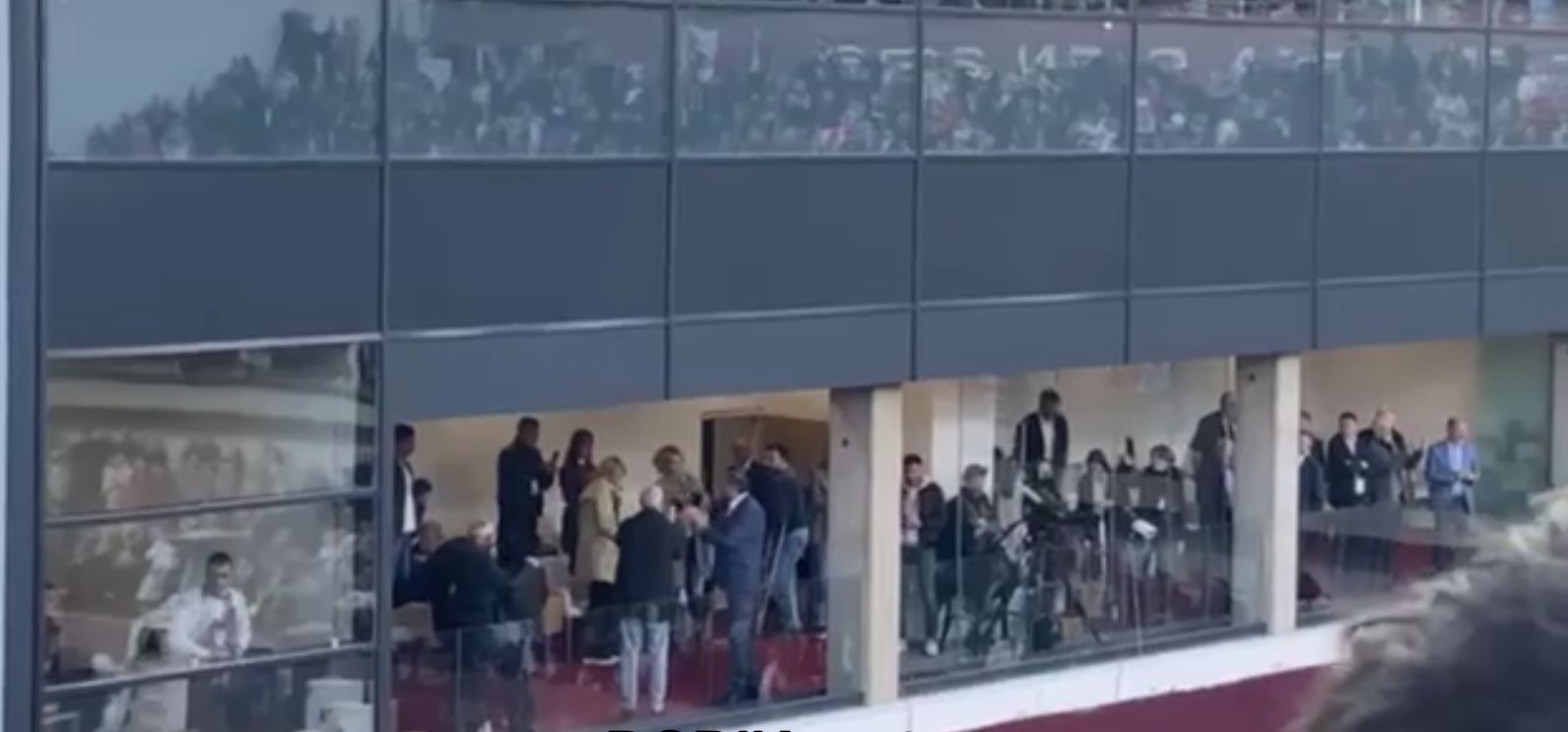 NOLETOVOJ POBJEDI RADUJE SE I DODIK Predsjednik u "transu" pa zapjevao zajedno sa roditeljima najboljeg tenisera svijeta (VIDEO)