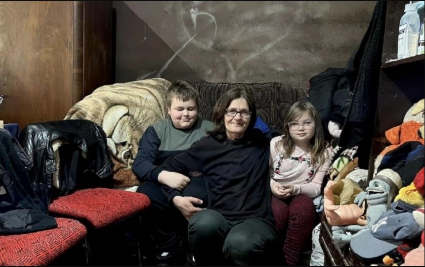 NEMA ZA KARTU DA OBIĐE DIJETE U BOLNICI Majka Ivana moli za posao: Muž joj iznenada umro, kćerka boluje od raka