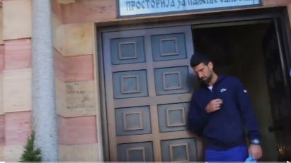 Kineski novinar snimao crkvu u Banjaluci, a onda se pojavio Đoković (VIDEO)
