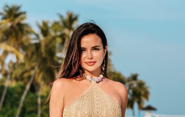 (FOTO) "NOGE DUGE KAO PONEDJELJAK" Severina pokazala zgodno tijelo u minijaturnom bikiniju