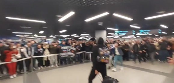 AEORODROM JE "GORIO" Pogledajte doček igrača Partizana u Beogradu (VIDEO)