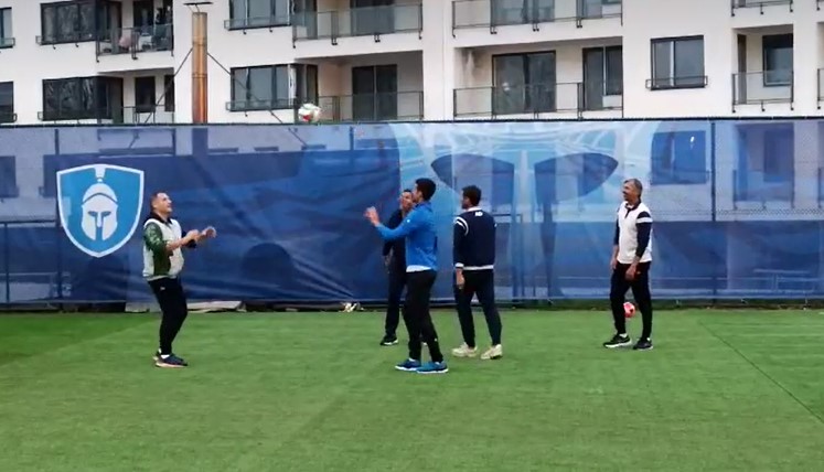 ĐOKOVIĆ "BATALIO" TENIS Nole sa bratom i trenerom u Banjaluci zaigrao odbojku, pa im uputio kritike (VIDEO)