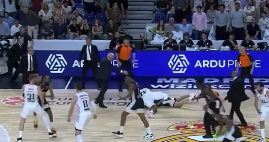 Turci brutalno prozivaju Musu zbog njegove uloge u tuči košarkaša Partizana i Reala (VIDEO)