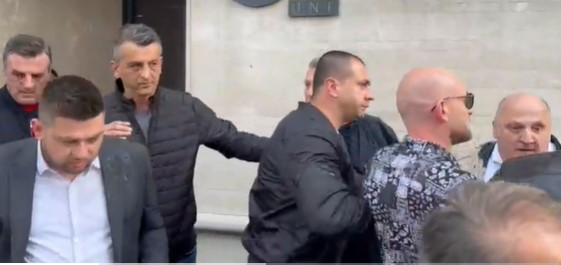 Prekršajni nalozi nakon protesta ispred Parlamenta FBiH