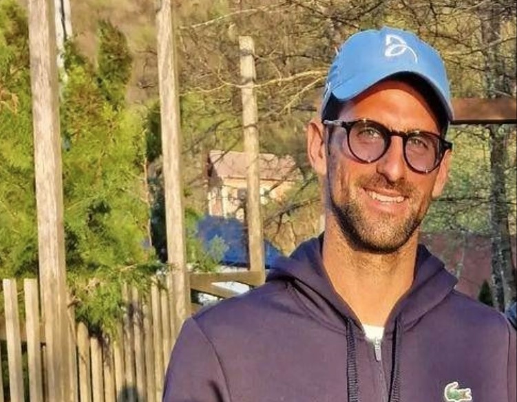 KAKO LI ĆE JECA DA REAGUJE? Novak lajkovao fotografiju poznatoj pjevačici, pa izazvao lavinu reakcija (FOTO)