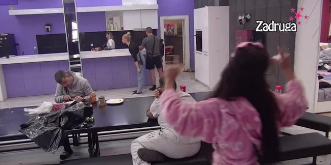 OTKRILA KOME JE NAMIJENILA TUŽBU! Slađa zapjenila od bijesa na Miljanu Popović pa joj pred svima sasula sve u lice (VIDEO)