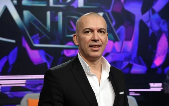 TOPALKO BATALIO PJEVANJE? Pobjegao iz grada i pokazao novo zanimanje: Ovo radim na principu ljubavi