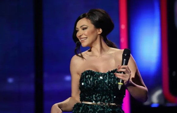 LJUPKA STEVIĆ NAPUSTILA SRBIJU! Zbog provokativnog snimka pljušte komentari (VIDEO)