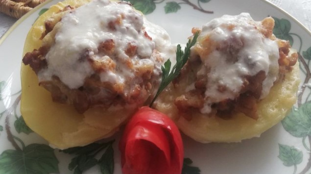 JELO KOJE ĆE ODUŠEVITI I NAJVEĆE GURMANE Punjeni krompir, raskoš okusa i mirisa