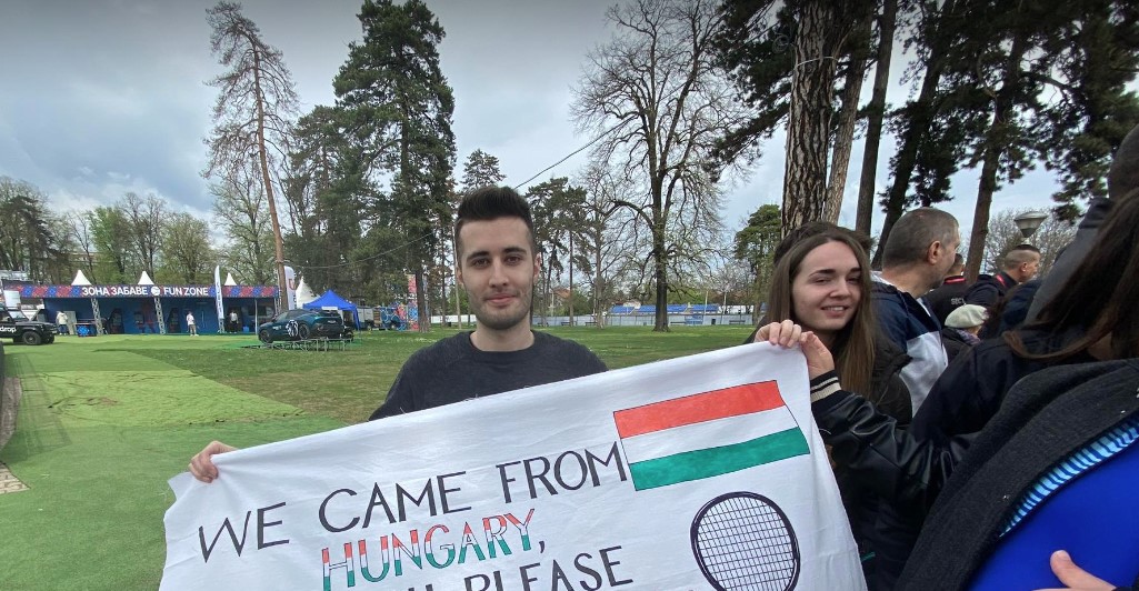 ĐOKOVIĆEVI FANOVI OKUPIRALI TENISKI KOMPLEKS! I Mađari uz Noleta, za Srbina imaju poseban zahtjev (FOTO)