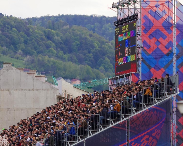 "NOLE, NOLE, VOLIMO TE" Opšte ludilo na tribinama, navijači u delirujumu! Banjaluka je uz Đokovića