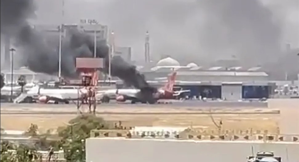 Žestoki sukobi u Sudanu, pogođen i putnički avion (VIDEO)
