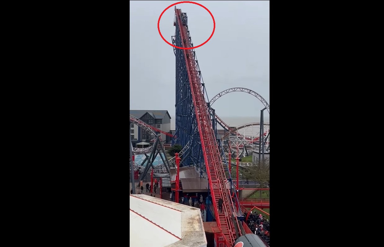 STRAVIČAN PRIZOR! Najveći tobogan se pokvario u vožnji, ljudi visili sa 70 metara visine (VIDEO)