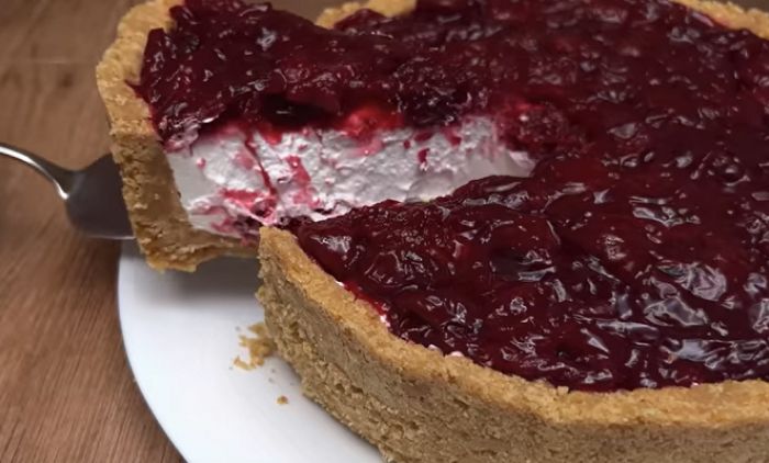 ČIZKEJK SA VIŠNJAMA Osvježavajući i lagani zalogaji, savršeni za svaku priliku
