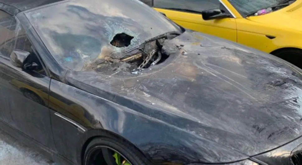 ZAPALJEN AUTOMOBIL U SARAJEVU Vlasnik nudi 10.000 KM za informacije o počiniocu