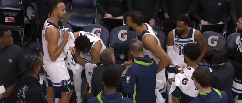 NEVIĐEN SKANDAL U NBA LIGI: Gober nasrnuo na saigrača, pa krenuo da bježi (VIDEO)