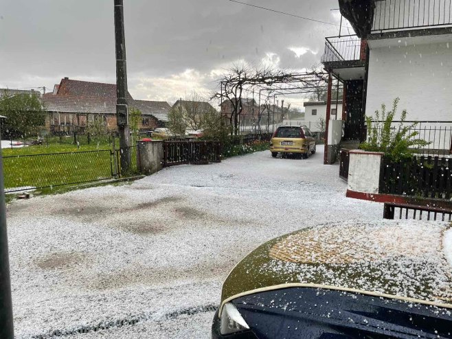 KOSTAJNICU ZABIJELIO LED Nevrijeme pogodilo i zapadni dio Srpske (FOTO)