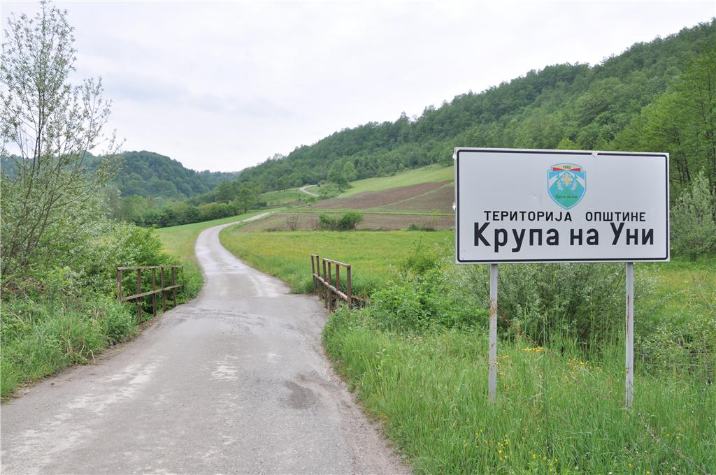 UŽAS U KRUPI NA UNI Poginuo vozač traktora