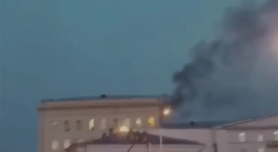 Gori u zgradi ruskog Ministarstva odbrane (VIDEO)