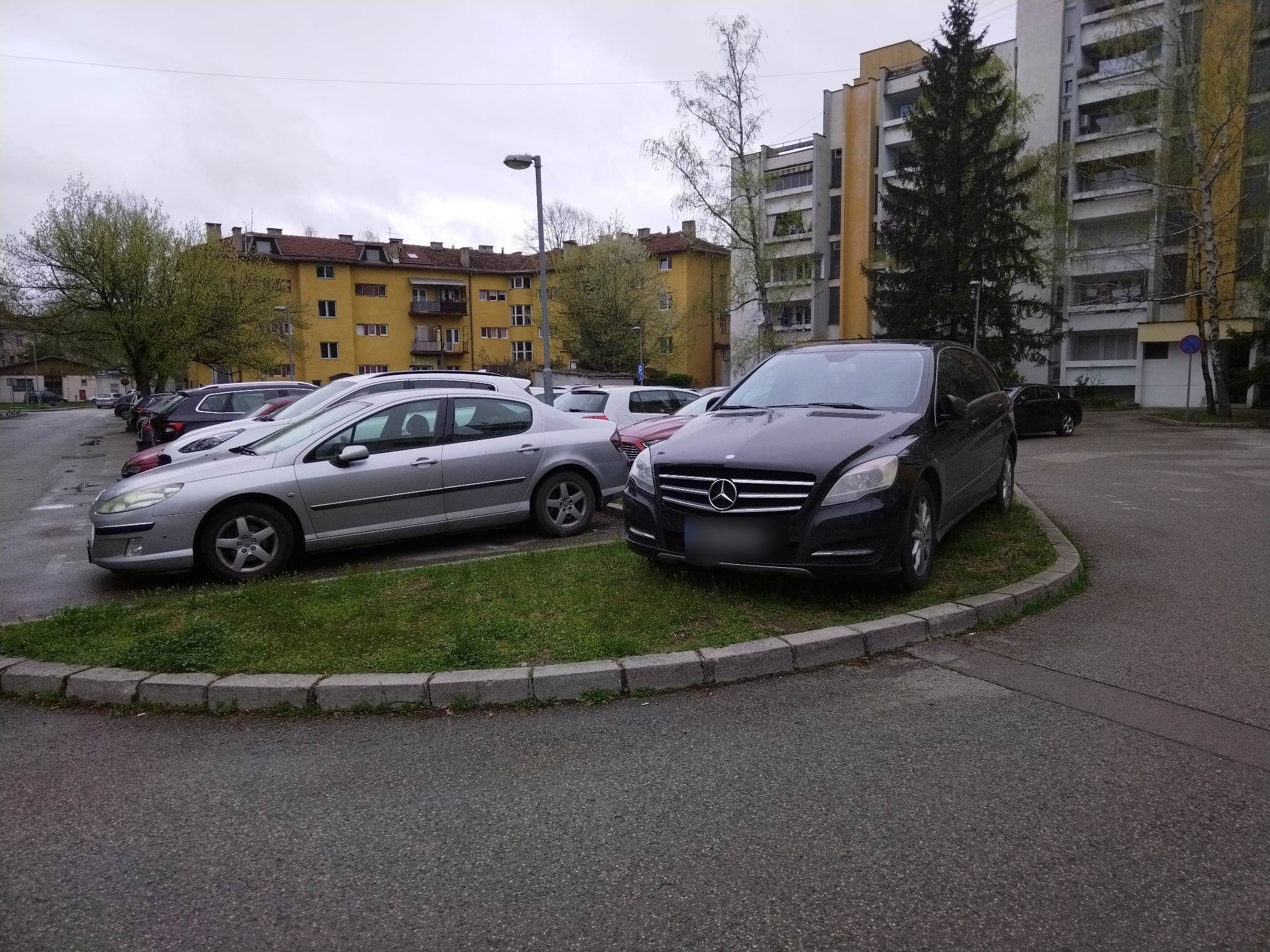 PRIJAVI KOMŠIJU I ZARADI Akcija protiv nepropisnog parkiranja