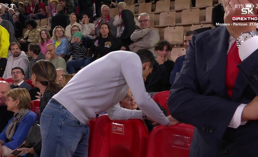 NOVAK OPET NA MEČU PARTIZANA Đoković gleda utakmicu iz prvog reda (VIDEO)