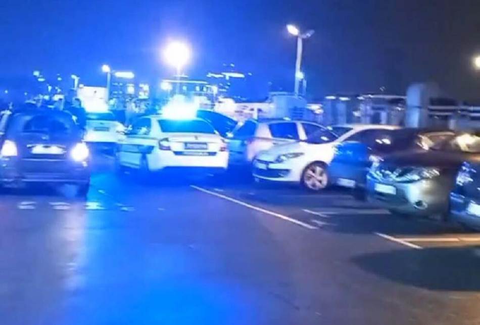 Posvađao se sa obezbjeđenjem, pa pucao pred 500 ljudi: Snimci drame u Beogradu (VIDEO)
