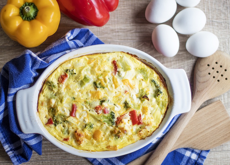 PRAZNIČNA PITA ZA CIJELU PORODICU Uživajte u svakom zalogaju jela od piletine