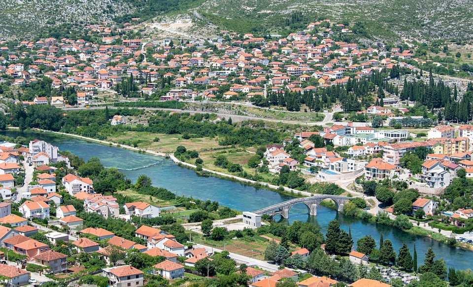 "SVE TO RADIMO ZAHVALJUJUĆI ČVRSTOJ VOLJI" Mještani sela oko Trebinja obnavljaju i kuće i bogomolje
