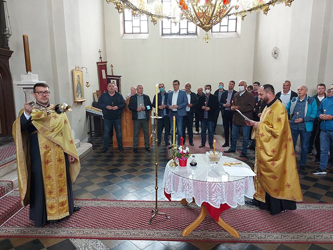 U Blažuju parastos za 1.064 poginula borca Vojske Republike Srpske