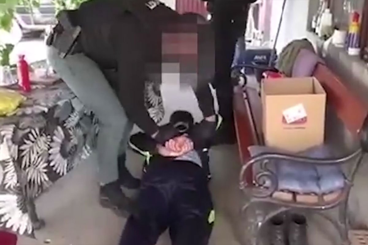 MUP Srbije objavio snimak hapšenja oca masovnog ubice iz Mladenovca (VIDEO)