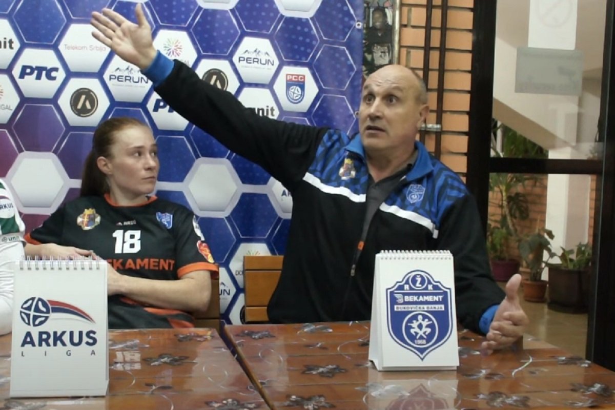 SKANDAL U INĐIJI: Napadnut nekadašnji selektor reprezentacije Srbije (VIDEO)