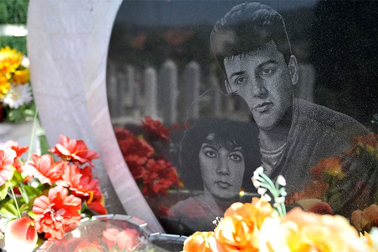 LJUBAV O KOJOJ JE SVIJET PRIČAO Tri decenije od stradanja sarajevskih Romea i Julije