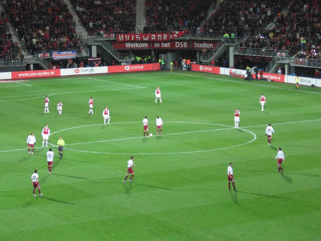PALA ZABRANA: 43 navijača ne mogu na stadion AZ Alkmara