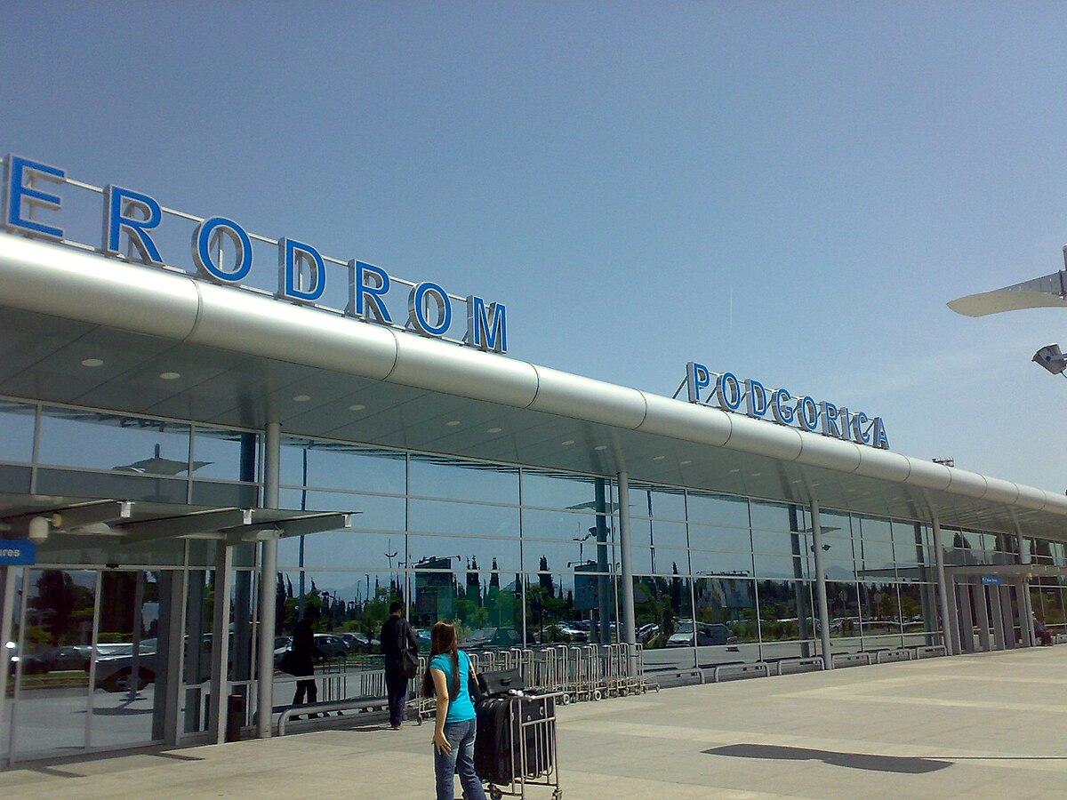 Drama u Crnoj Gori: Zatvoreni aerodromi, avioni kruže