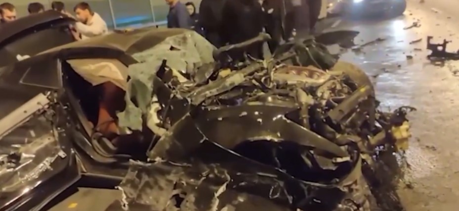 AUTO SMRSKAN U DJELIĆE Stravična smrt bivšeg ruskog fudbalera: Aleksandar vozio 220 kilometara na čas i udario u ogradu (VIDEO)