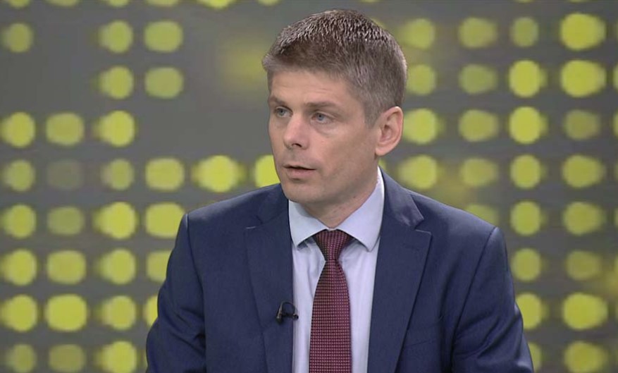 "ZAPAD I NJEGOVI SAVEZNICI PONOVO OTVARAJU RANE PROŠLOSTI" Gujon: Namjernim ignorisanjem srpskih žrtava podstiču tenzije