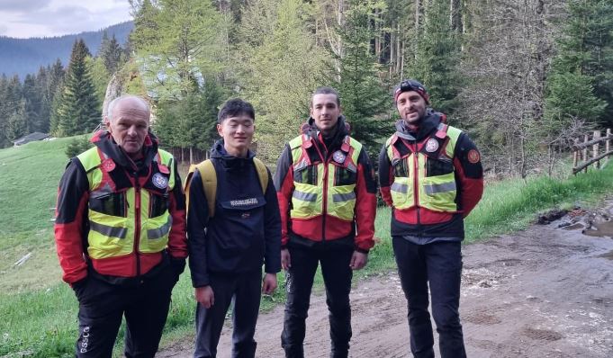 NAKON 12 SATI POTRAGE Pripadnici GSS-a Crne Gore spasili državljanina Kine (FOTO)