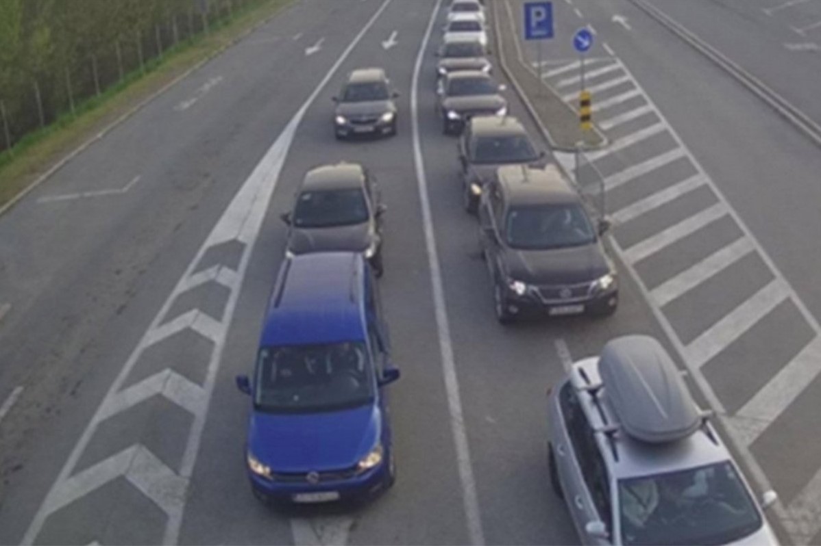 NAORUŽAJTE SE STRPLJENJEM Gužve na graničnim prelazima na ulazu u BiH