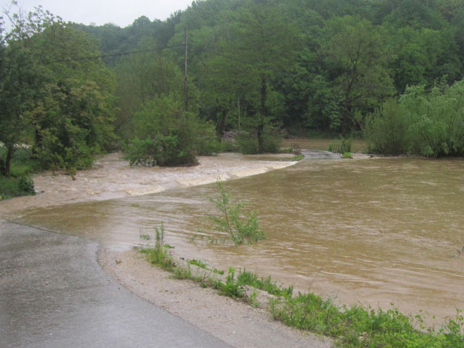 Una bi danas mogla dostići kotu kada se proglašava vanredno stanje u Kostajnici