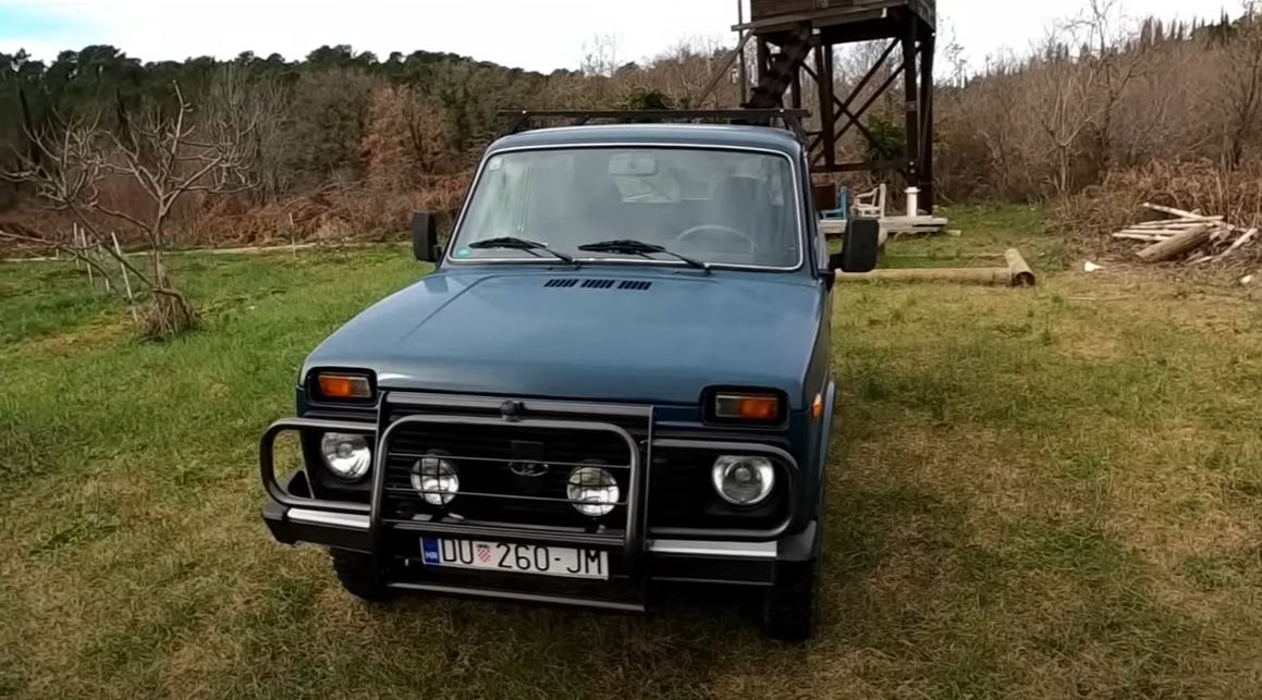 OD CIJENE ĆE VAM SE ZAVRTJETI U GLAVI Na prodaju Lada iz 1980. sa 220 kilometara na satu