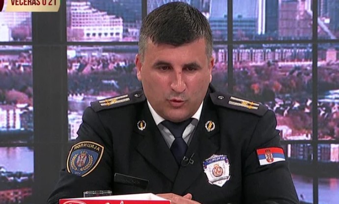 „DOĐETE, OSTAVITE ORUŽJE I IZAĐETE IZ STANICE“ Građanima ne treba dokaz o porijeklu, niti moraju dati izjavu