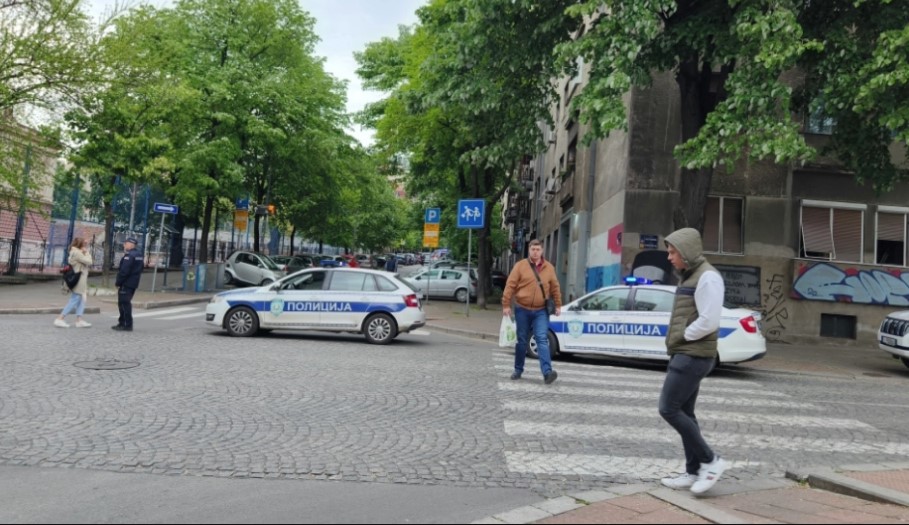 DETALJI PUCNJAVE U ŠKOLI Uhapšen dječak koji je  iz očevog pištolja ubio čuvara i ranio učiteljicu i nekoliko djece (VIDEO)