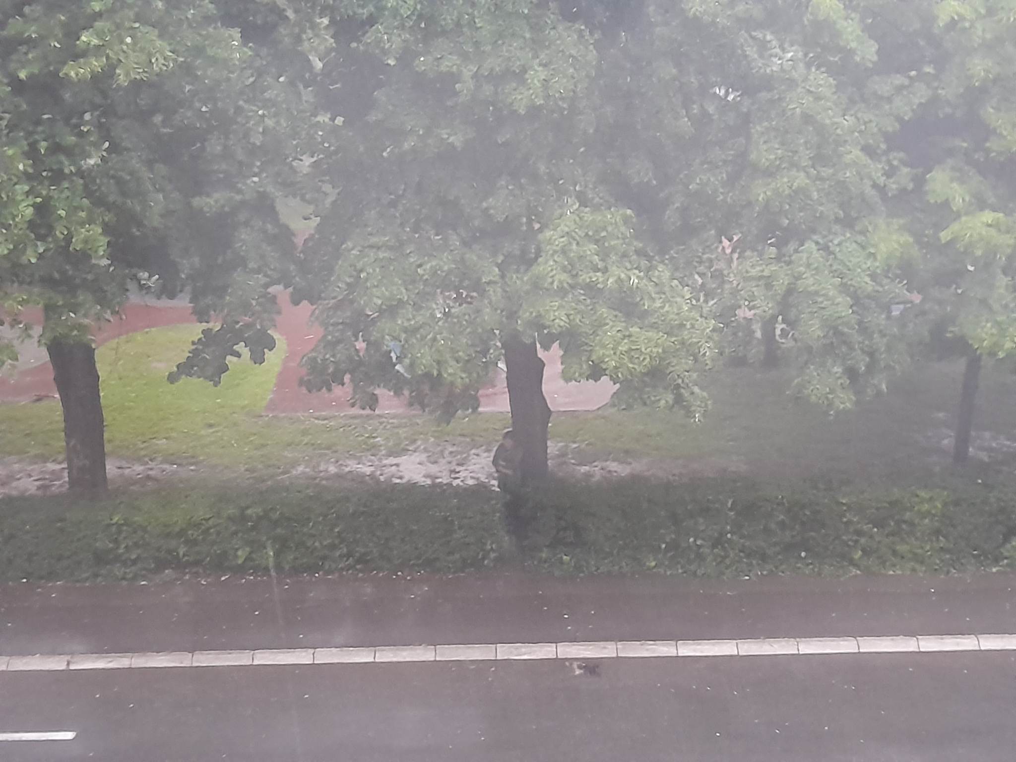 PROLOM OBLAKA NAD BANJALUKOM „Nebo se od jednom spustilo“ (FOTO/VIDEO)