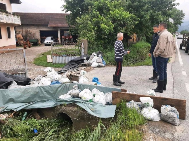 Bujične vode u Semberiji i Majevici: Velika šteta i u Tesliću (VIDEO)