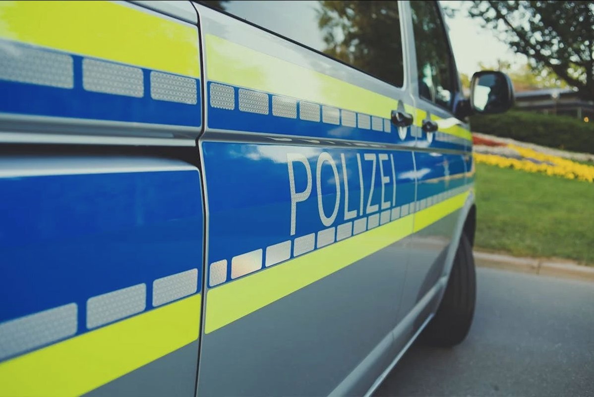 OPSEŽNA AKCIJA U NJEMAČKOJ ZBOG BRAĆE IZ BiH Uhapšeni dvojac osumnjičen za uvoz ilegalnog oružja, pranje novca, ucjena...