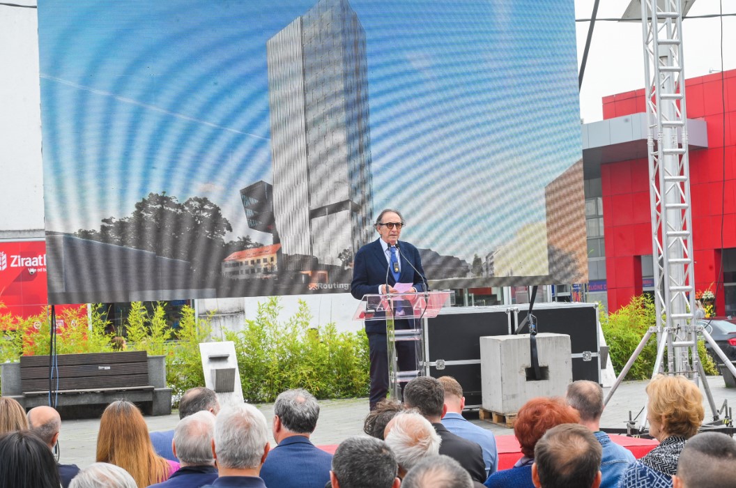 PREZENTACIJA PROJEKTA NOVOG IZGLEDA HOTELA "PALAS" Uskoro polaganje kamena temeljca (FOTO)