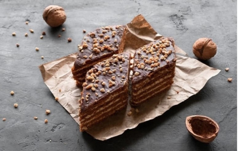 BRZA SARAJEVSKA TORTA BEZ PEČENJA Čokoladna poslastica od rozen kora sto jezika govori