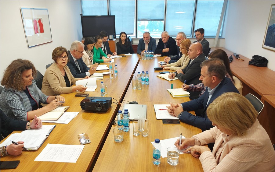 SASTANAK U NADLEŽNOM MINISTARSTVU Direktori osnovnih i srednjih škola u RS dobili zadatak, tiče se bezbjednosti