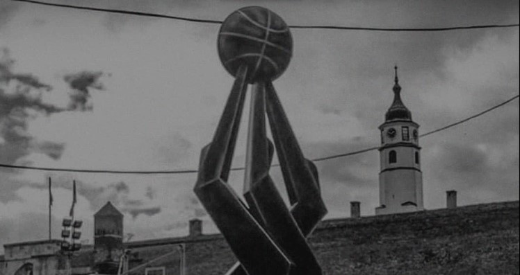 Partizan odaje počast žrtvama masakra u Beogradu crnim dresovima