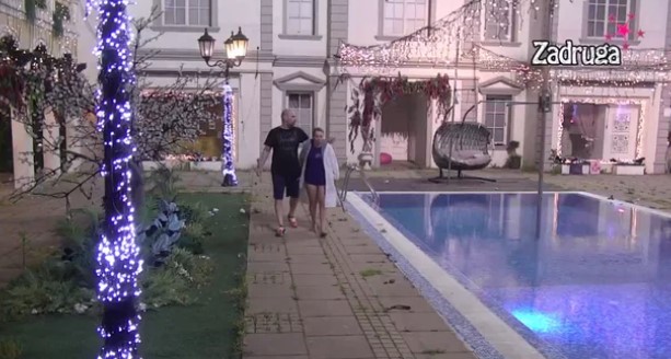 IGRARIJE U CIK ZORE! Valetina i Zvezdan našli zanimaciju, lude se zabavljaju dok zadrugari spavaju! (VIDEO)